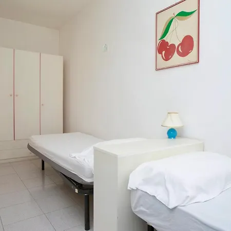 S77 - Sirolo, Trilocale Con Giardino In Centro Lejlighed