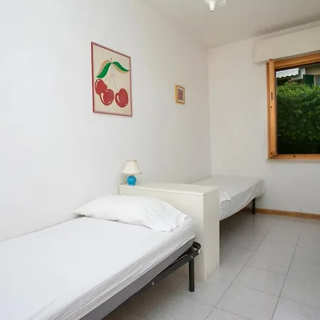 S77 - Sirolo, Trilocale Con Giardino In Centro Sirolo